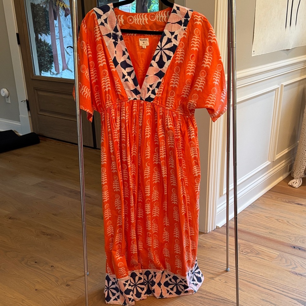 Marea v-neck dress